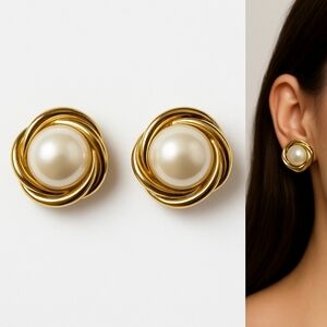 Vintage Richelieu Gold Tone Faux Pearl Clip-On‎ Earrings